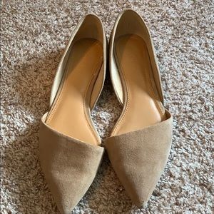 Nude pointed toe flats